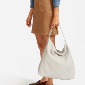 Everlane Boss Bag Pebbled in sandstone